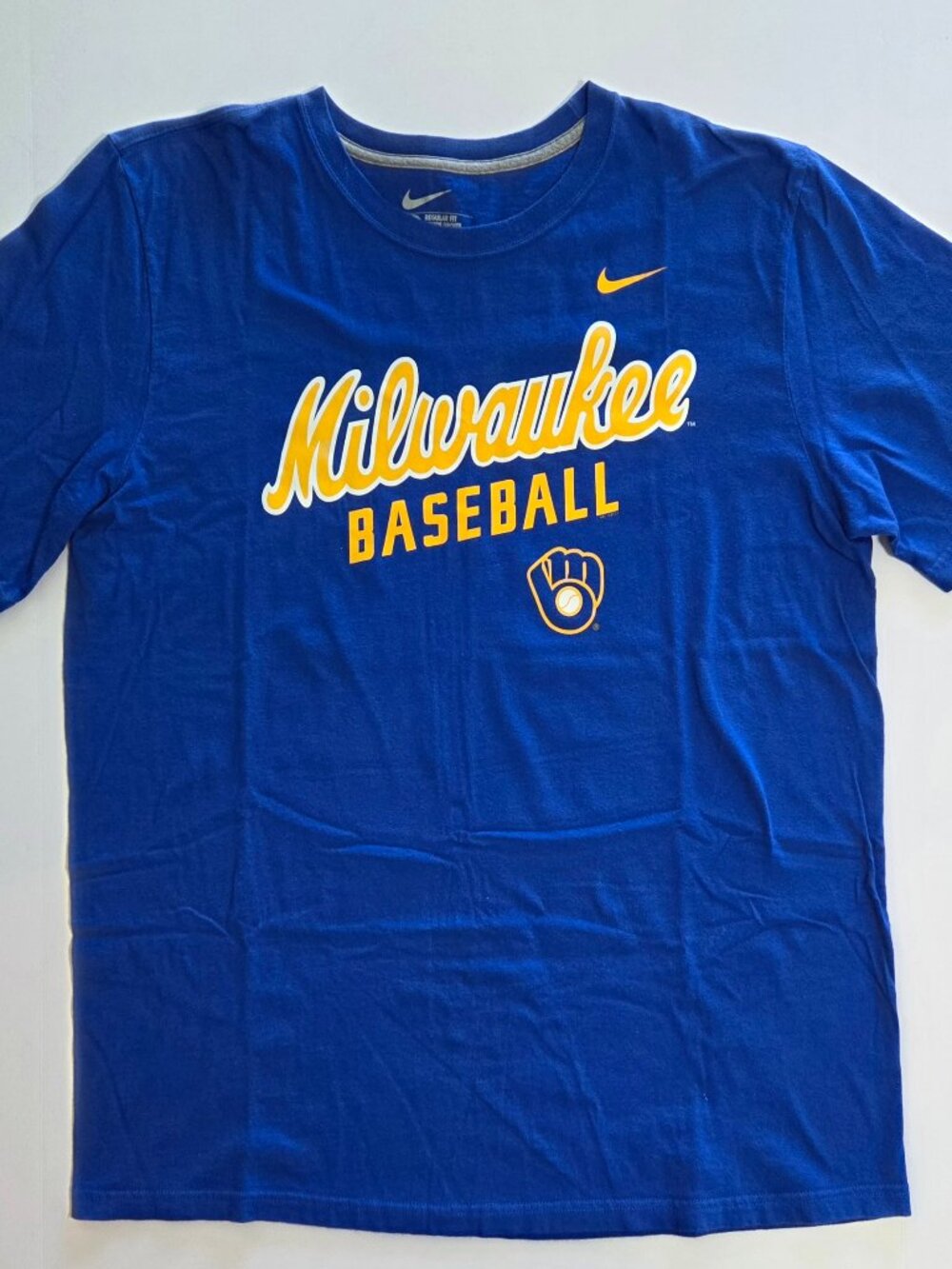 Nike Milwaukee Baseball Graphic T-Shirt, Men’s XL, Blue & Gold Lettering & Logo